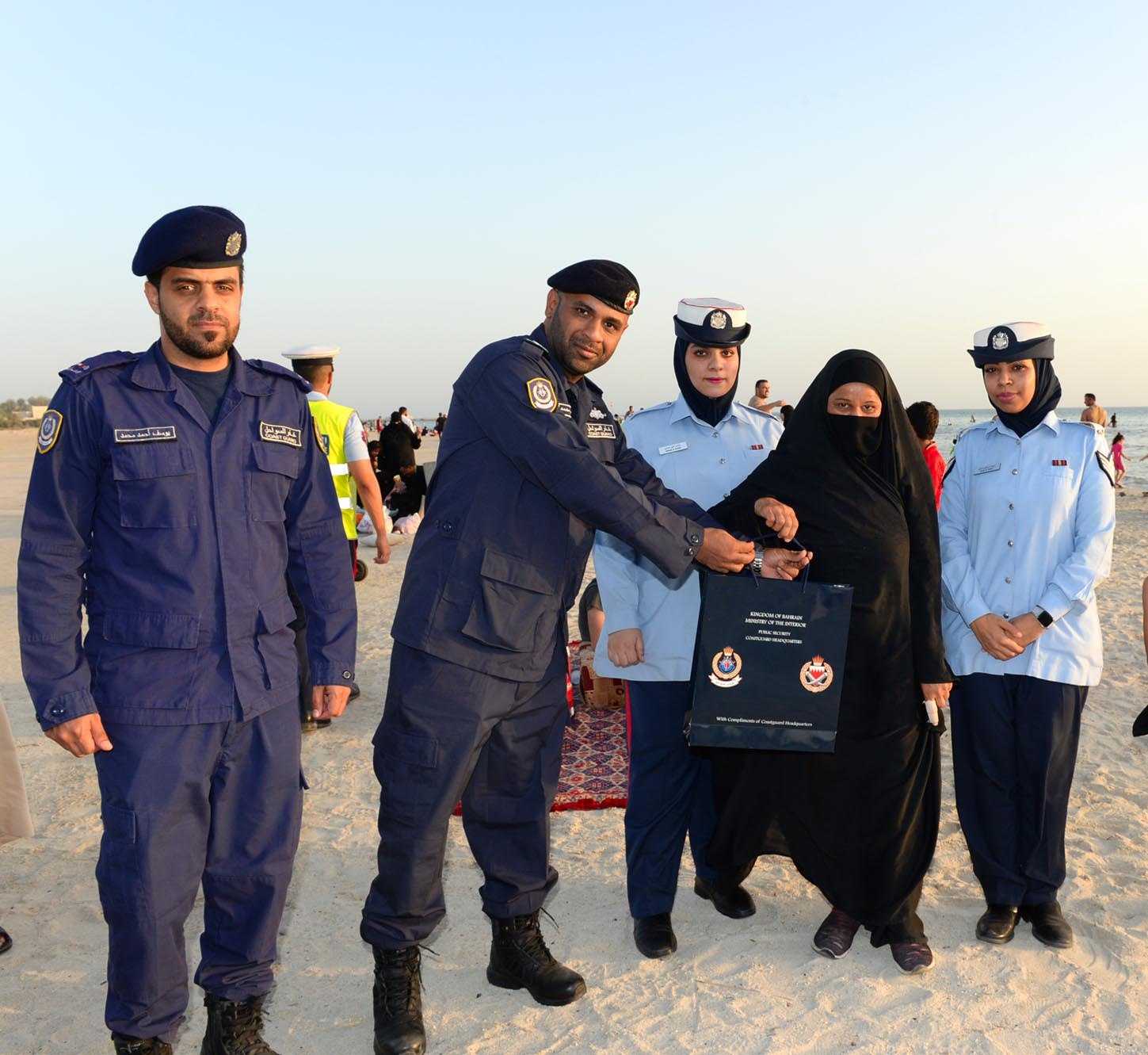 خفر السواحل تنظم حملات توعوية على سواحل المالكية وجو وعسكر<